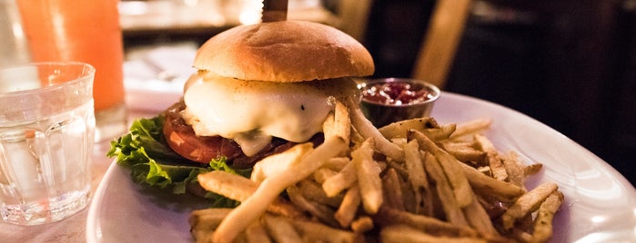 Mua Oakland Bar & Restaurant is one of The 15 Best Places for French Fries in Oakland.