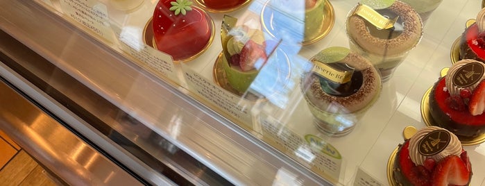 Patisserie Brise is one of 気になるスイーツ.