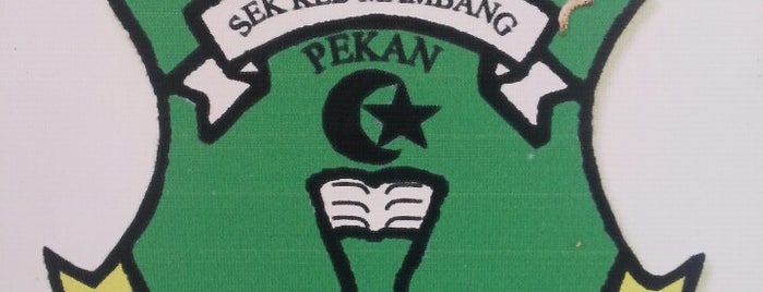 Sek Keb Mambang is one of @Pekan, Pahang.