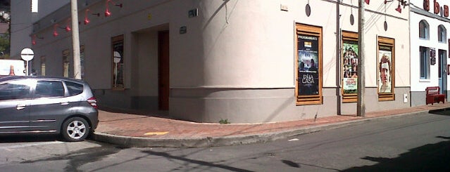 Cinema Paraíso Café Bar is one of Bogota.