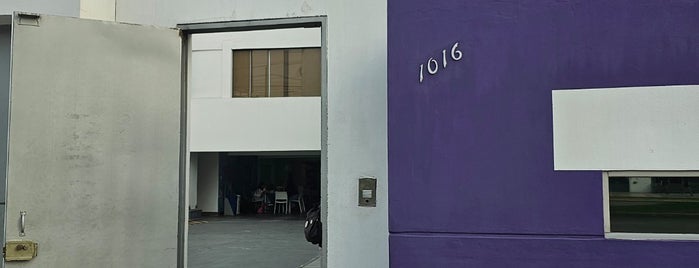 Toulouse Lautrec is one of Universidades e institutos de Lima.