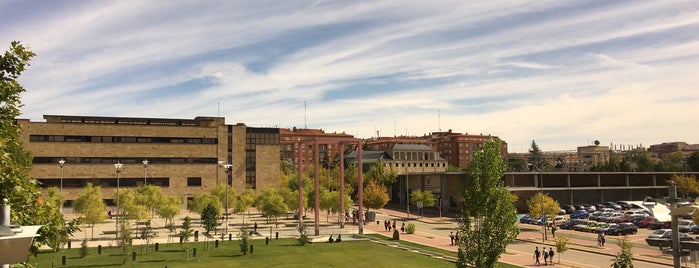 Campus Miguel de Unamuno is one of Salamanca: nuestros sitios.