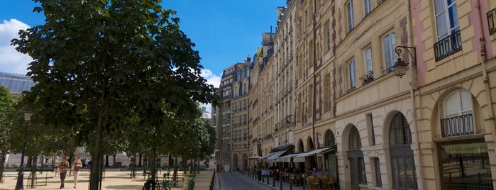 Place Dauphine is one of 1er arrondissement de Paris.