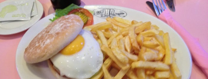 HD Diner is one of BEST BURGERS IN PARIS.