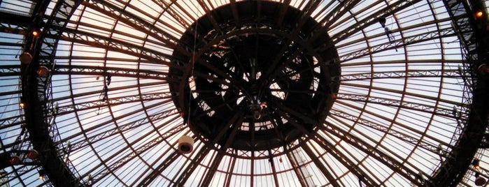 Grand Palais is one of Jas' favorite urban sites.
