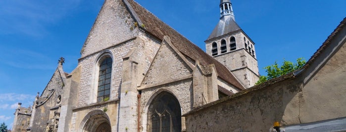 Église Sainte-Croix is one of Île-de-France.