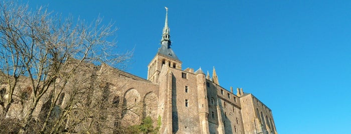 Les Fanils is one of Le Mont-Saint-Michel.