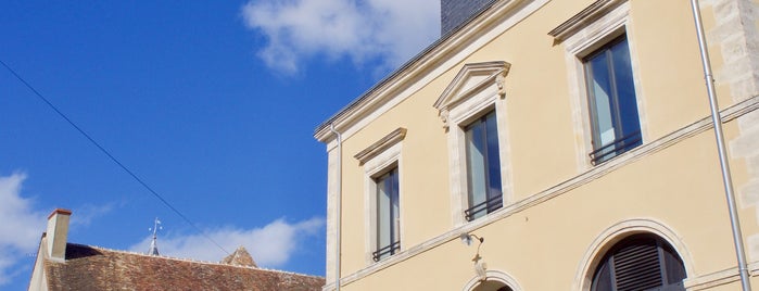 Place d'Armes is one of Sarthe.