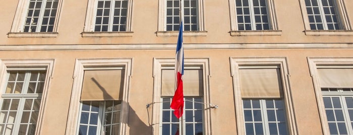 Hôtel de Ville du Mans is one of Le Mans.