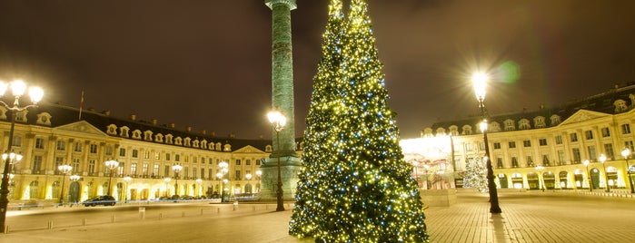 Place Vendôme is one of Noël Paris.