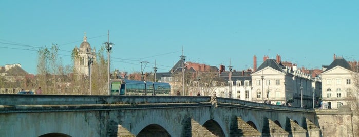 Pont Georges V is one of Orléans.