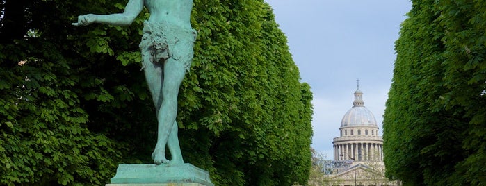 Jardin du Luxembourg is one of Paris.