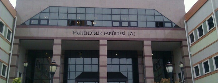 Mühendislik Fakültesi (A) is one of Tempat yang Disukai Mert.