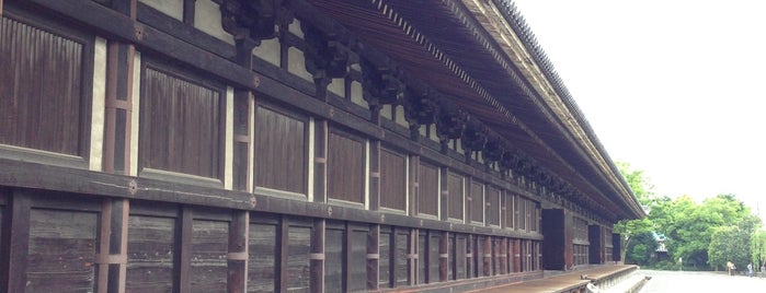Sanjusangen-do is one of 京都に旅行したらココに行く！.