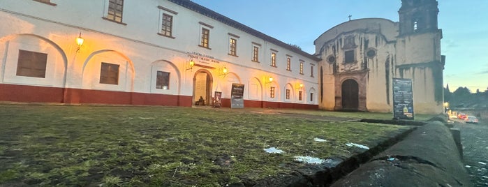 Centro Cultural Antiguo Colegio Jesuita is one of Patzcuaro.