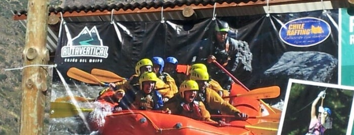 Chile Rafting is one of Lugares favoritos de Peter.