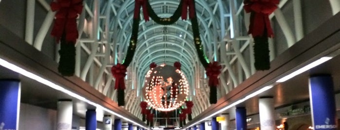 오헤어 국제공항 (ORD) is one of Chicago.