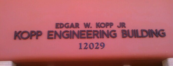 USF Kopp Engineering Bldg. (ENG) is one of Justin 님이 좋아한 장소.