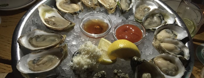 Clark's Oyster Bar is one of ❤️ Austin ❤️.