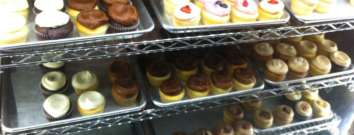 Butter Lane Cupcakes is one of Sunday Bakeries.