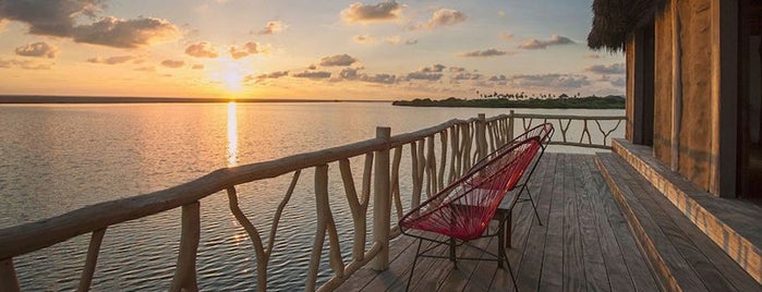 Hotelito Desconocido is one of Tempat yang Disukai Mariana.