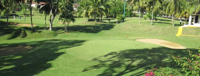 Campo de Golf Isabel Villas is one of @dondeir_pop'un Beğendiği Mekanlar.