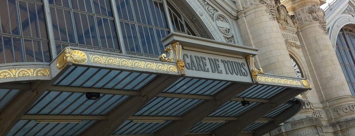 Gare SNCF de Tours is one of Locais curtidos por Ana Beatriz.