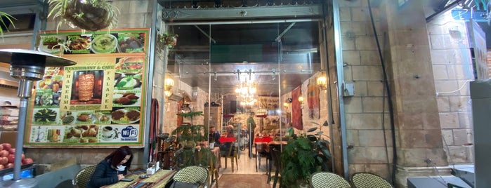 Al-Sultan Restaurant is one of สถานที่ที่บันทึกไว้ของ Андрей.