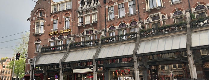 Hotel DiAnn is one of De Grachten 2/2: Slapen, eten & drinken ❌❌❌.