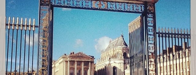 Château de Versailles is one of PARIS.