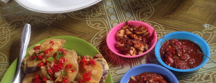 Pindang Meranjat "Riu" is one of Favorite food.