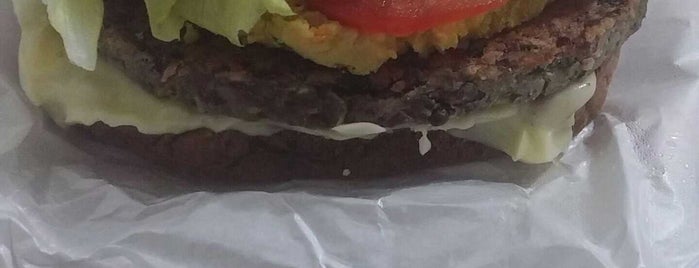 Voro Bean Burger is one of Tempat yang Disimpan Marcelo.