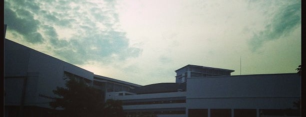 อาคารเวียงผา (VPB) is one of มหาวิทยาลัยรามคำแหง (Ramkhamhaeng University).