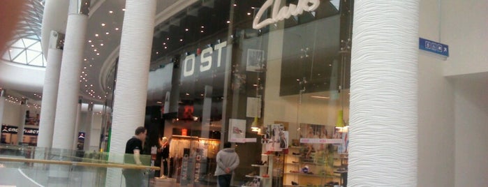 Clarks is one of ТЦ "Ocean plaza".