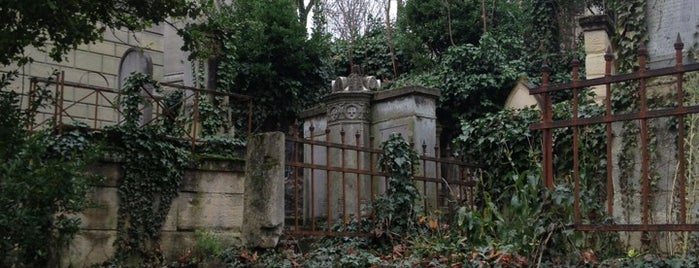 Friedhof Père Lachaise is one of Oh lá lá Paris.