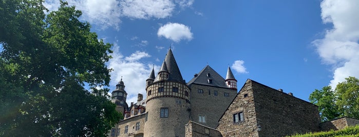 Schloss Bürresheim is one of Eifel Highlights.