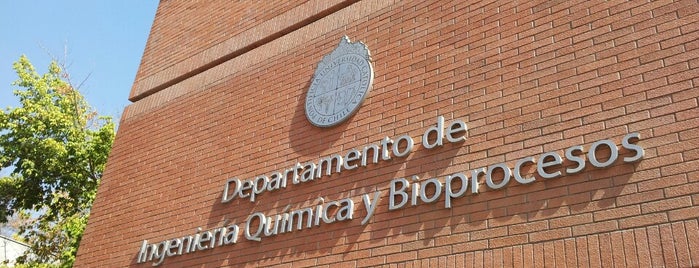 Departamento de Ingeniería Química y Bioprocesos is one of Escuela de Ingeniería PUC.