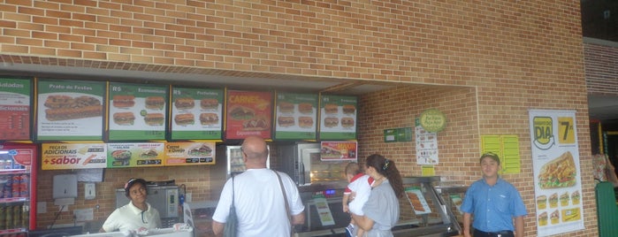 Subway is one of Cariri.