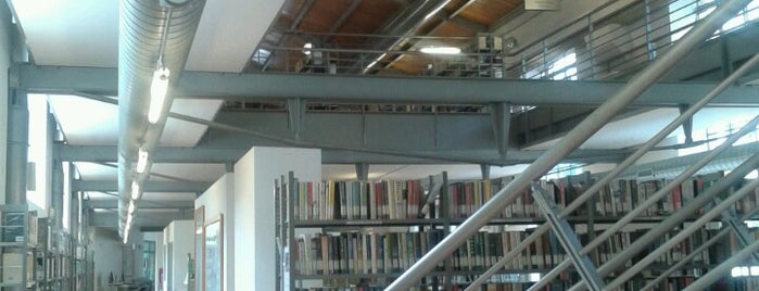 Biblioteca comunale "La Pigna" di Vobarno is one of Bea 님이 좋아한 장소.