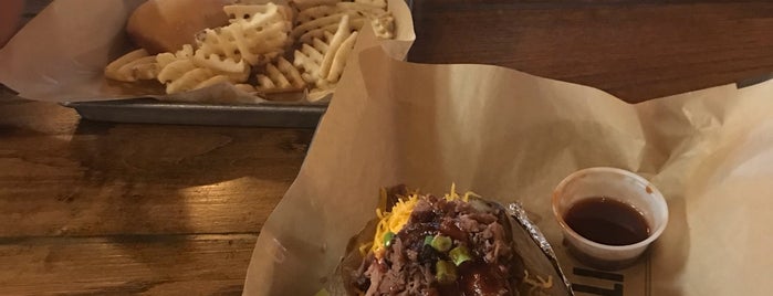 Dickey's Barbecue Pit is one of Gunnar : понравившиеся места.