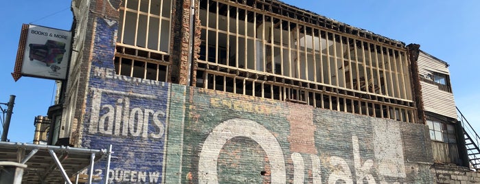 Honest Ed's is one of Toronto to-do, eat and visit.