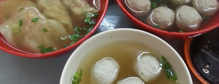 Yang Kee Restaurant is one of 猪肉/丸/饼粉 （Pork Meat/ Ball/ Cake Noodle).
