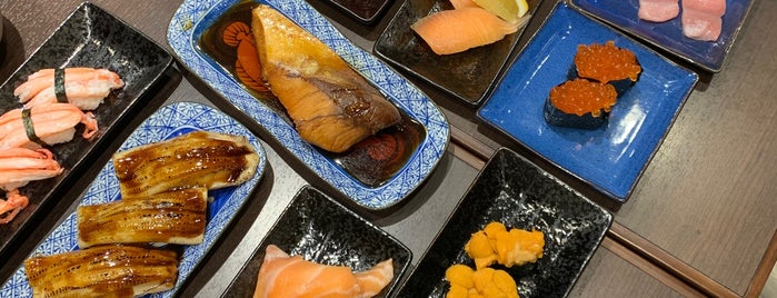 Sushi Bar Naritaya is one of Kansai.