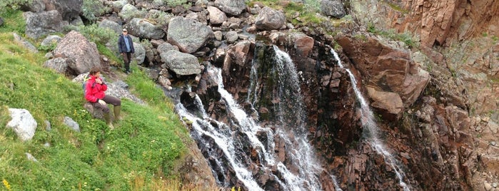 Батарейский водопад is one of Lieux sauvegardés par Kevin.