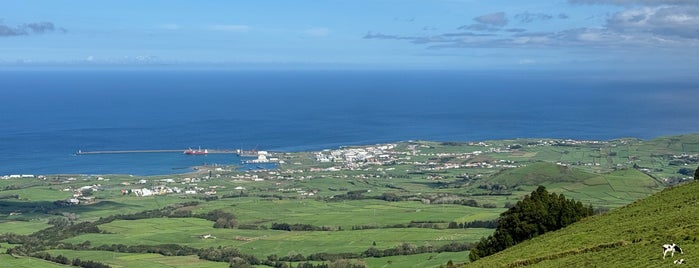 Miradouro da Serra do Cume is one of Azores.