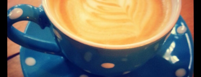 Mollydooker's Coffee Bar is one of La hora del café ♥ KL.
