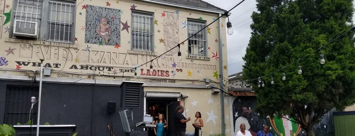 Kermit's Treme Mother in Law Lounge is one of Locais curtidos por Kara.