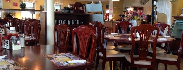 Shamong Diner & Restaurant is one of Lugares favoritos de Amelia.