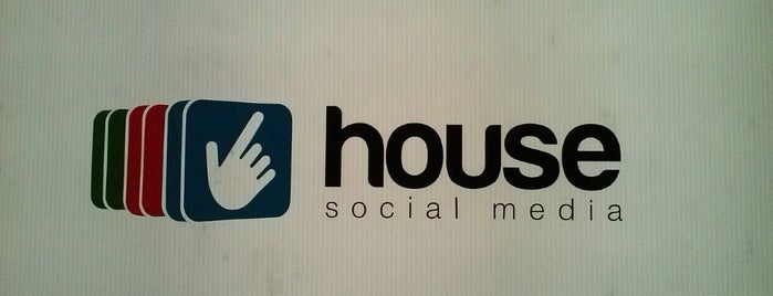 House Social Media is one of Locais curtidos por Samy.