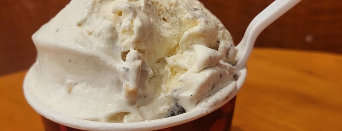 Cold Stone Creamery is one of Dessert.